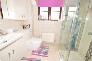 En-Suite- click for photo gallery